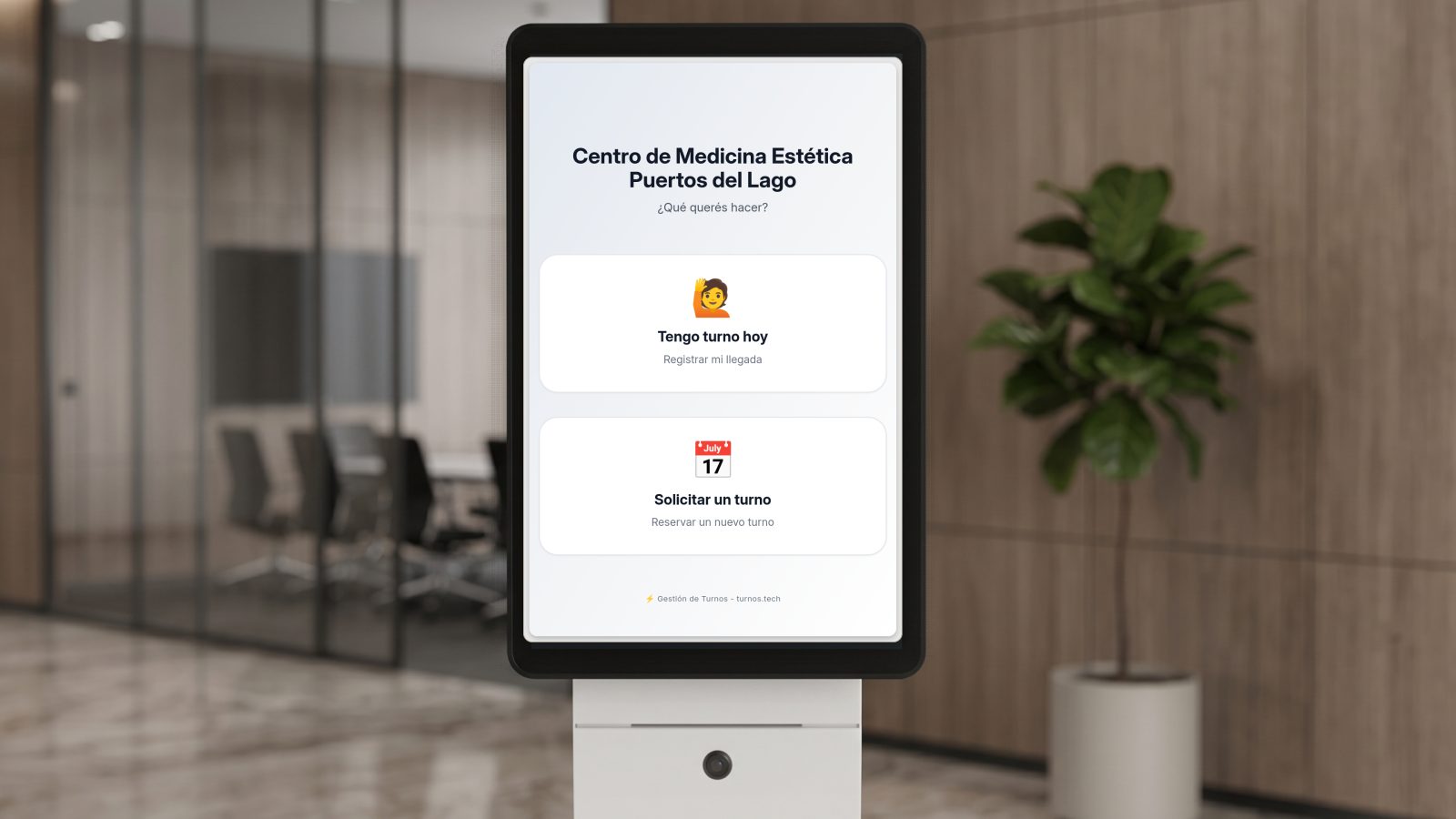 Kiosk de recepción en una tablet sobre pedestal